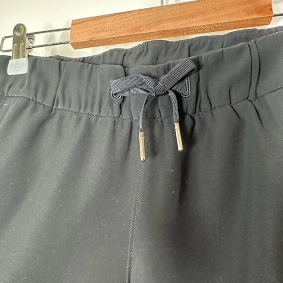 Lululemon On The Fly Pant Woven 27; Black Size 2 - Picture 5 of 9